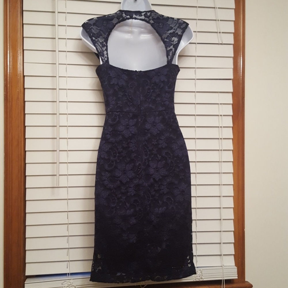 Dress - Picture 2 of 3